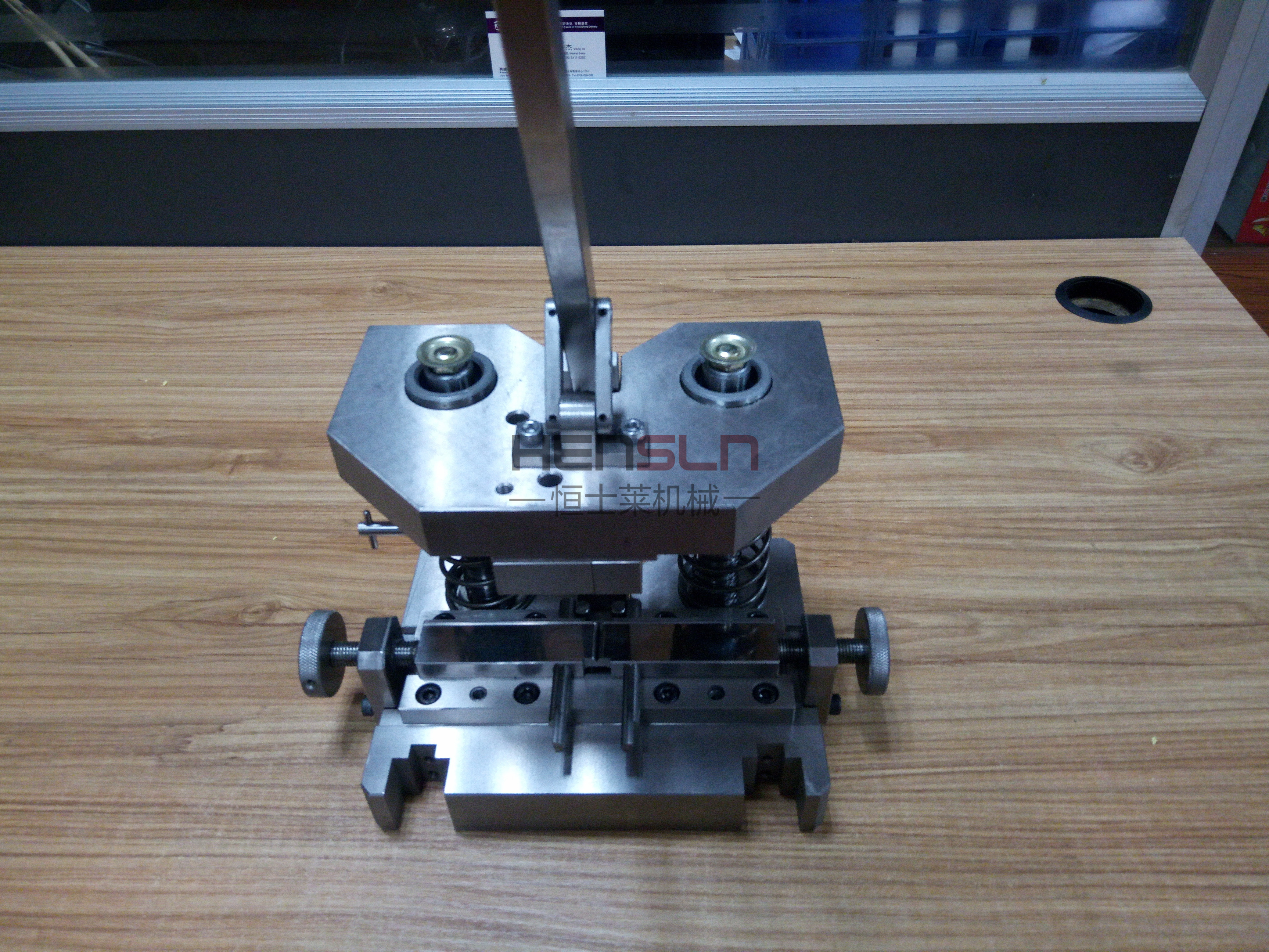 铜材弯曲实验设备（折弯机90°/180°）