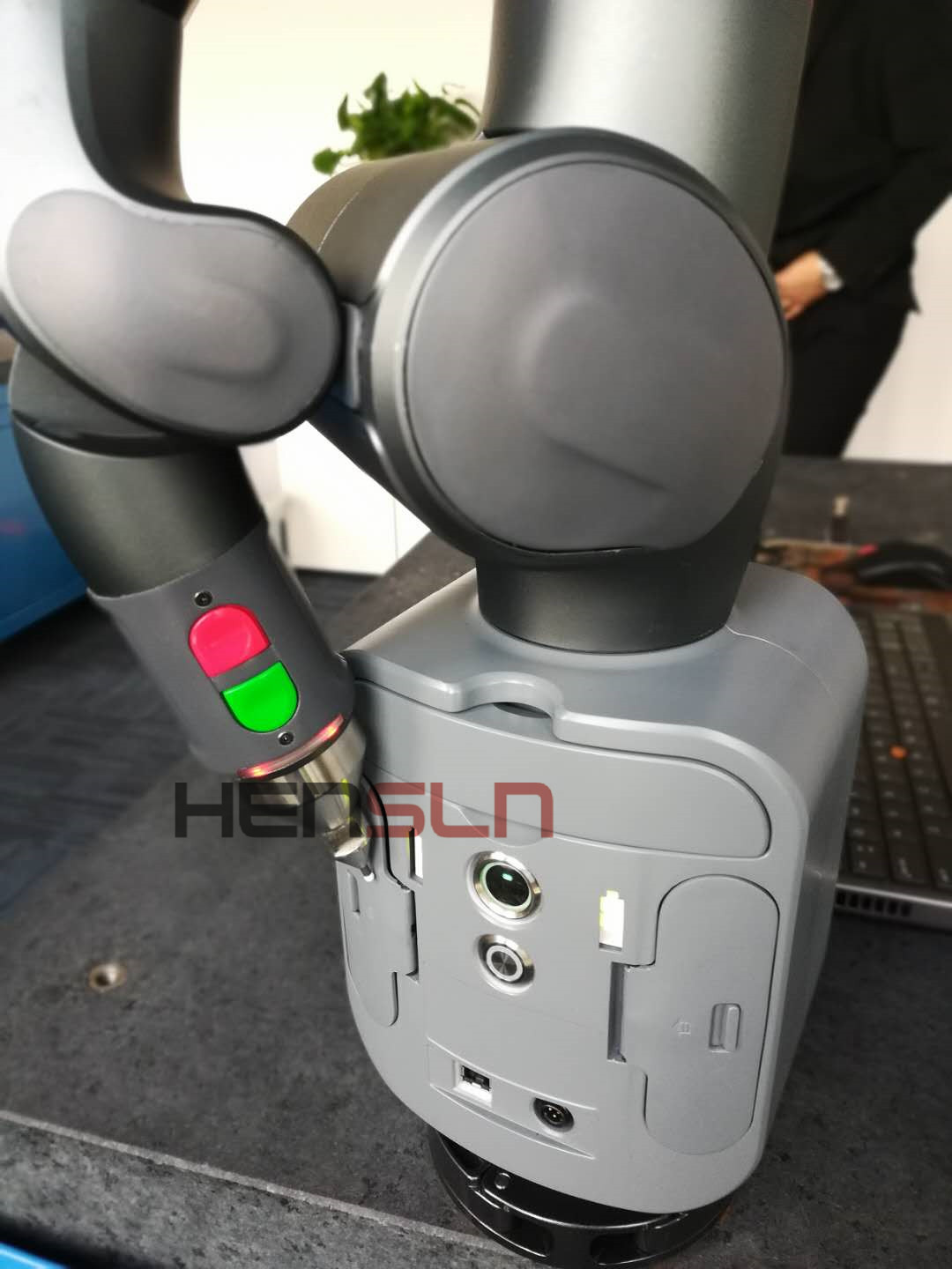 成品人视频免费看100部